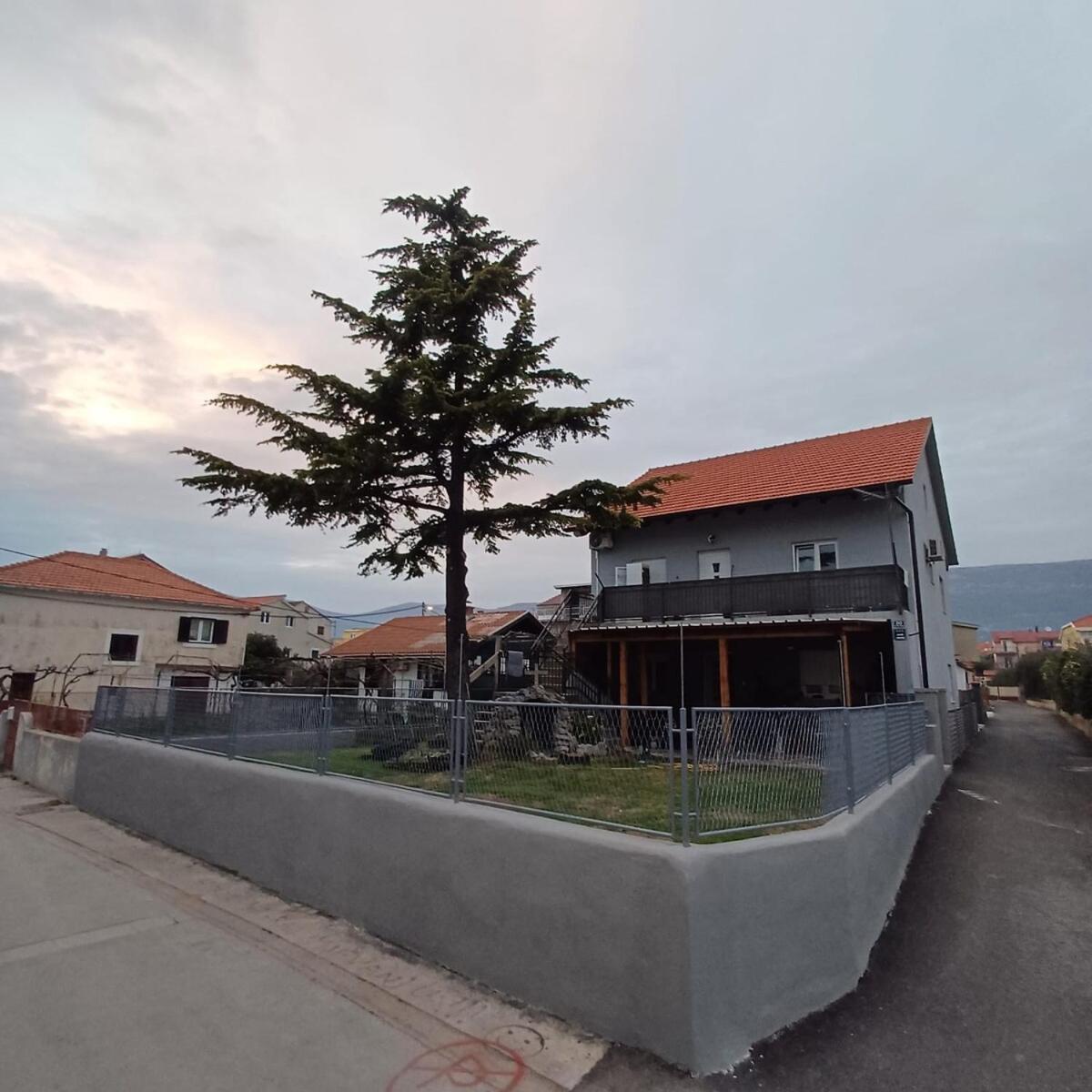 Holiday Home Gamaliel Kaštela Esterno foto